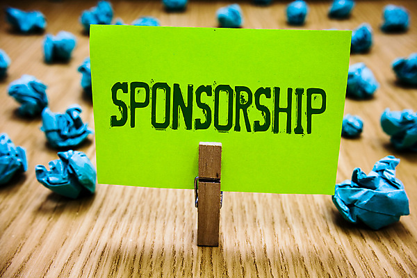 포토 JPG 해외이미지 영어 종이 실내 사람없음 나무집게 종이뭉치 나무배경 해외포토 문자 백그라운드 집게 내부 목재 뭉치 파일형식 이미지허브