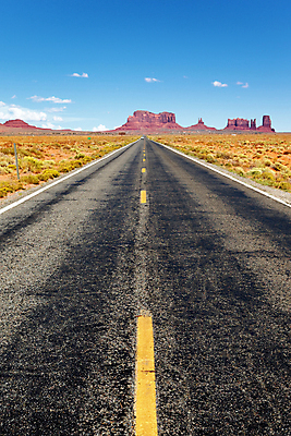 포토 JPG 해외이미지 도로 여행 교통시설 하늘 휴가 거리 파노라마 안전 풍경 사람없음 파란색 계곡 검은색 꿈 운전 사막 자유 탐험 오픈 고속도로 승차 숲 큼 아스팔트 속도 애리조나 멀리 천연기념물 발견 고립 서쪽 절정 평야 수평선 해외포토 길 컬러 교통 컨셉 모션 자연 촬영기법 미국 크기 방향 시설 파일형식 이미지허브