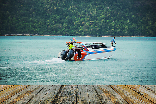 포토 JPG 해외이미지 구름 라이프스타일 스포츠 바다 섬 여행 오렌지 교통시설 자연 하늘 휴가 휴식 산 항해 풍경 사람없음 야외 빨간색 물 여름 파란색 강 태양 뷰티 반사 일출 항구 맑음 보라색 일몰 보트 고급 크루즈 함선 장면 포트 해외포토 자연요소 계절 컬러 교통 컨셉 배_교통 과일 날씨 생활 노을 시설 생태계 파일형식 이미지허브