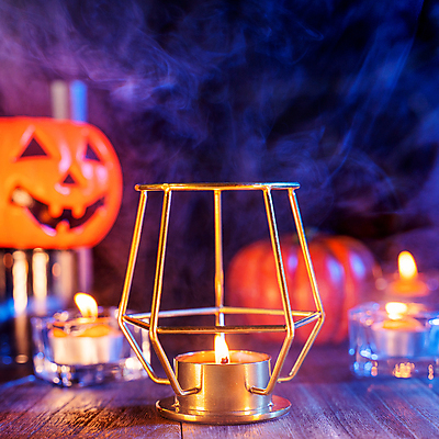 포토 JPG 해외이미지 백그라운드 컨셉 탁자 호박 사람없음 축제 어둠 할로윈 분위기 연기 오브젝트 촛대 잭오랜턴 호러 해외포토 가구 채소 공포 파일형식 이미지허브