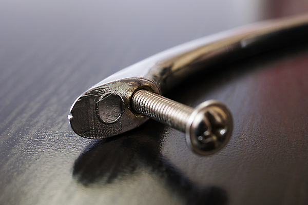 포토 JPG 해외이미지 직업 산업 가구 주택 손잡이 그림자 안전 사람 사람없음 내부 문 금속 장비 나사 잡기 오픈 수리 은색 잠금 보안 볼트 광택 고정 계약자 설치 업그레이드 재주꾼 철강 해외포토 컬러 생활용품 모션 재질 건물 공구 계약 파일형식 이미지허브