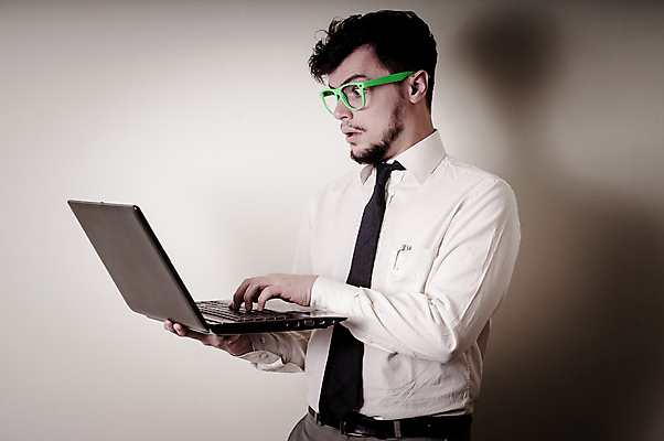 포토 JPG 해외이미지 직업 행복 인터넷 비즈니스 통신 성공 넥타이 한명 미소 정장 노트북 컴퓨터 사무실 공책 표현 타이핑 업무 비즈니스맨 연결 휴대용 무선전화기 책상 검색 만족 타입 해외포토 1 잡화 옷 남자 감정 가구 컨셉 문구용품 표정 사람 전자제품 작업 직장인 전화기 오브젝트 파일형식 이미지허브