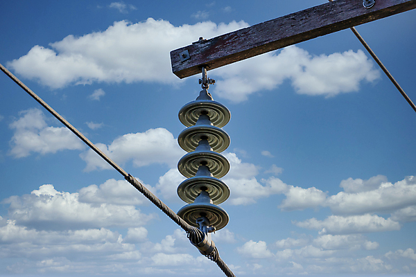 포토 JPG 해외이미지 선 하늘 사람없음 야외 파란색 환경 사진촬영 힘 전선 기둥 연결 큼 전화기 전염 철사 봉 긴장 변압기 조이기 해외포토 건축 감정 컬러 모션 촬영 질병 크기 감염 파일형식 이미지허브