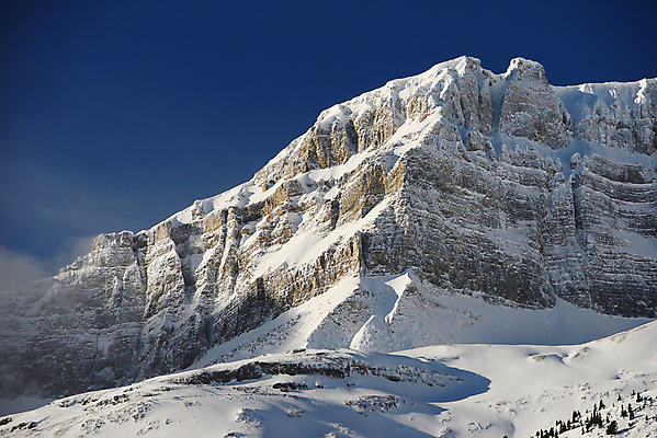 포토 JPG 해외이미지 공원 캐나다 겨울 자연 산 풍경 사람없음 야외 얼음 추위 흰색 빙하 장면 밴프 빙원 앨버타 전국 절정 눈내림 로키산맥 해외포토 자연요소 계절 공공시설 컬러 북아메리카 눈_날씨 생태계 파일형식 이미지허브