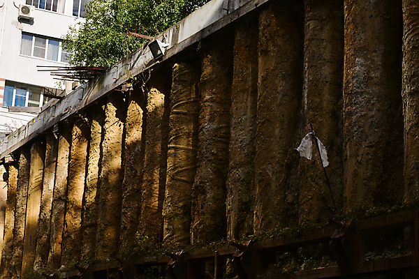 포토 JPG 해외이미지 식물 도로 백그라운드 컨셉 패턴 건축양식 공장 사람없음 건물 물 빛 쌓기 검은색 에너지 수확 골동품 흰색 도시 도자기 남아메리카 콘센트 전기에너지 쓰레기 발굴 질감 러시아 시멘트 지역 지하 공학 깨짐 로마인 소비에트 수도교 철강 유대감 해외포토 자연요소 건축물 교육 건축 유럽 길 컬러 무늬 농업 공업 교통시설 모션 아메리카 인종 다리_건축물 파일형식 이미지허브