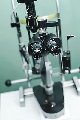 포토 JPG 해외이미지 직업 산업 얼굴 과학 컨셉 해부 건강 사람없음 치료 가로 머리 기계 쌍안경 장비 시험 질병 측정 시력 비전 안과 시력검사 돌봄 광학 검안사 해외포토 교육 의학 모션 병원 신체부위 망원경 검사_조사 파일형식 안경사 이미지허브