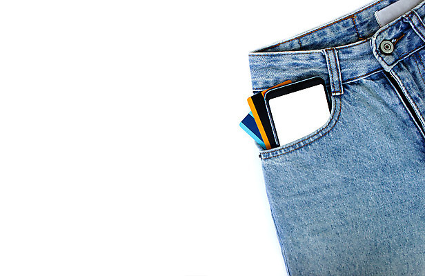 포토 JPG 해외이미지 인터넷 통신 모바일 사람없음 스마트폰 핸드폰 쇼핑 세일 우주 스크린 공백 주머니 스마트 터치스크린 목업 카피스페이스 해외포토 컨셉 전자제품 스마트기기 파일형식 이미지허브