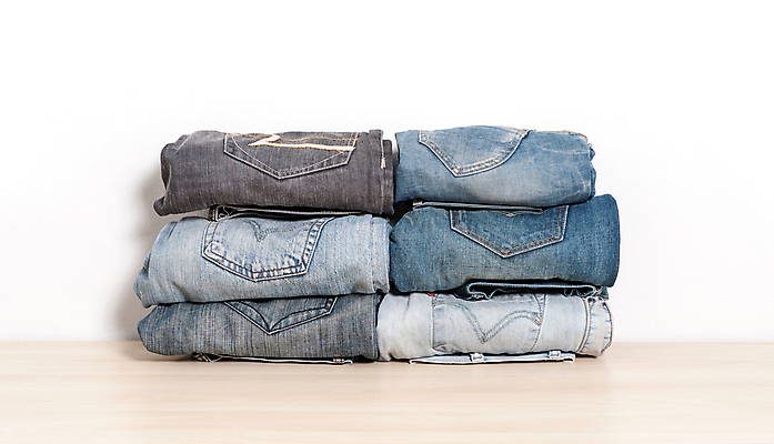 포토 JPG 해외이미지 실내 사람없음 쌓기 청바지 흰배경 질감 일렬 정리 해외포토 백그라운드 바지 모션 내부 흰색 파일형식 이미지허브