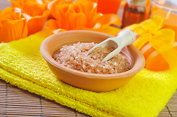 포토 JPG 해외이미지 꽃잎 리본 사람없음 아웃포커스 주황색 스파 오일 스파용품 비누 스쿱 입욕소금 해외포토 꽃 음식 컬러 촬영기법 위생용품 화장품 미용용품 오브젝트 소금 파일형식 이미지허브