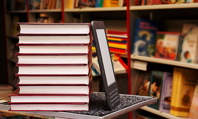 포토 JPG 해외이미지 교육 텍스트 사람없음 책 학습 컬러풀 독서 펜 쌓기 디지털 장비 정보 전자책 중앙 도서관 무선전화기 교과서 문학 페이지 흙더미 줄서기 해외포토 컬러 모션 교재 필기구 흙 전화기 파일형식 더미 이미지허브