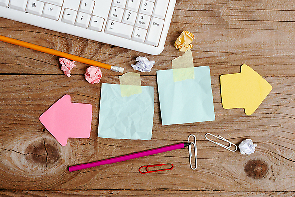 포토 JPG 해외이미지 종이 시계 백그라운드 스티커 장신구 탁자 모바일 사람없음 목재 스마트폰 핸드폰 컬러풀 연필 디지털 스크린 쪽지 공책 공백 타이핑 키보드 기록 플랫 잡지 배열 질감 문서 반죽 공포 위치 고정 타이머 보유 입력 체크리스트 해외포토 나무 컬러 가구 재료 문구용품 학용품 간행물 전자제품 스마트기기 필기구 파일형식 이미지허브