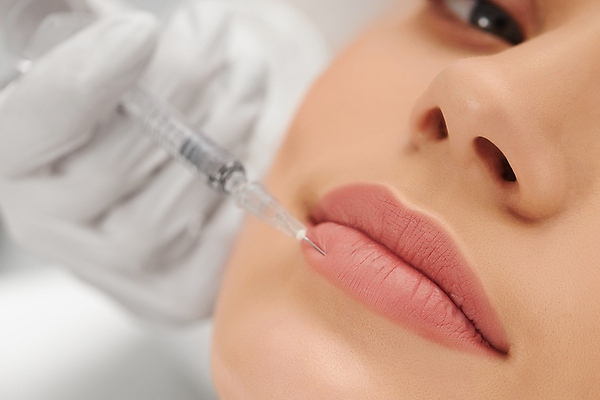 포토 JPG 해외이미지 직업 라이프스타일 얼굴 실내 건강 병원 관리 주사기 한명 뷰티 유행 상점 화장품 미용사 피부 입술 피부관리 주사약 순서 거짓말 돌봄 리프팅 신맛 해외포토 1 의학 의료기기 모션 사람 내부 생활 신체부위 약 맛 파일형식 이미지허브