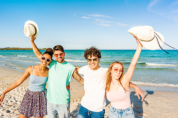 포토 JPG 해외이미지 주간 여자 남자 미소 여러명 상반신 성인 야외 친구 우정 기쁨 성인만 해외포토 자연요소 감정 다수 관계 표정 사람 파일형식 이미지허브