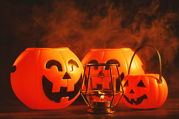 포토 JPG 해외이미지 백그라운드 컨셉 탁자 호박 사람없음 파티 축제 어둠 할로윈 축하 연기 오브젝트 잭오랜턴 해외포토 가구 채소 이벤트 파일형식 이미지허브