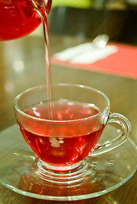 포토 JPG 해외이미지 음료 백그라운드 유리 사람없음 컵 빨간색 뜨거움 붓기 차 찻잔 만족 맛있는 해외포토 식기 감정 컬러 모션 재질 잔 파일형식 이미지허브