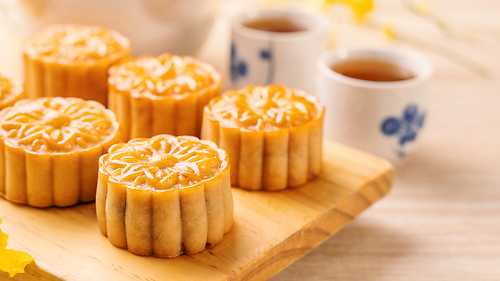 포토 JPG 해외이미지 디저트 실내 사람없음 아웃포커스 나무받침 월병 나무배경 해외포토 음식 백그라운드 촬영기법 내부 목재 과자 받침대 중국전통 파일형식 이미지허브