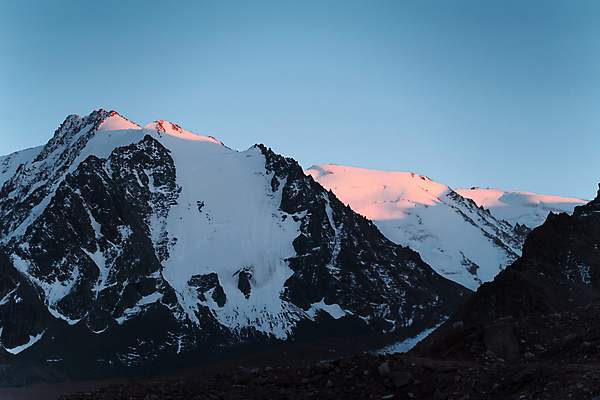 포토 JPG 해외이미지 유럽 야생동물 분홍색 여행 백그라운드 캐나다 겨울 하늘 산 사람없음 야외 옆모습 파란색 태양 일출 미국 일몰 새벽 등산 트래킹 하이킹 낭만 추위 흰색 정상 저녁 위험 빙하 알프스 네팔 북쪽 절정 히말라야 해외포토 자연요소 동물 계절 나라 아시아 뷰포인트 컬러 컨셉 북아메리카 레저 노을 야간 방향 파일형식 산맥 이미지허브