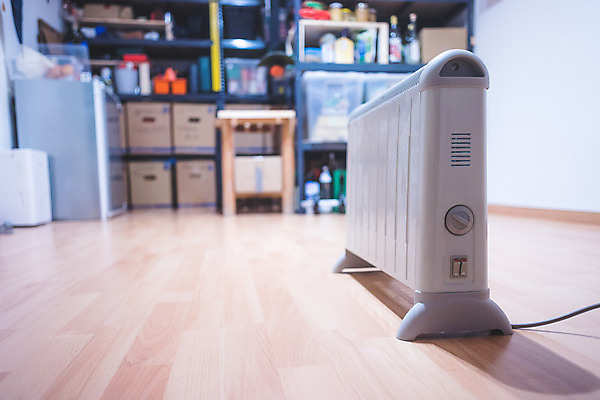 포토 JPG 해외이미지 계절 선반 바닥 건조 따뜻함 사람없음 내부 상자 힘 에너지 뜨거움 절약 휴대용 난방기 난방 온도 지하 라디에이터 신발장 정리함 지하실 안락 해외포토 가구 컨셉 오브젝트 난방용품 파일형식 이미지허브