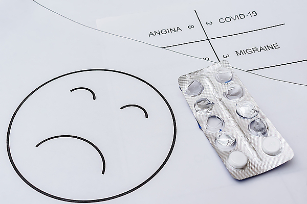 포토 JPG 해외이미지 라이프스타일 종이 얼굴 과학 포장 건강 병원 사람없음 치료 숫자 알약 약 고통 추위 의사 슬픔 흰색 독약 원형 좌절 질병 심볼 오브젝트 사인 문서 온도 시트 백신 우울증 전염병 편두통 항생제 도핑 해외포토 도형 문자 감정 컬러 컨셉 의학 생활 신체부위 의료진 파일형식 이미지허브