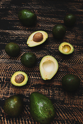 포토 JPG 해외이미지 음식 다이어트 채소 과일 재료 탁자 건강 사람없음 세로 컬러풀 시골 신선 유기농 아보카도 건강식 채식주의자 해외포토 웰빙 컬러 가구 채식 파일형식 이미지허브