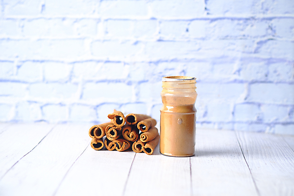 포토 JPG 해외이미지 손가락 나선형 사람없음 쌓기 양념 조미료 막대기 맛 가루 두루마리 허브 상쾌 향기 아로마테라피 줄서기 카피스페이스 해외포토 식물 손 감정 컨셉 무늬 모션 공백 냄새 테라피 향미료 파일형식 이미지허브