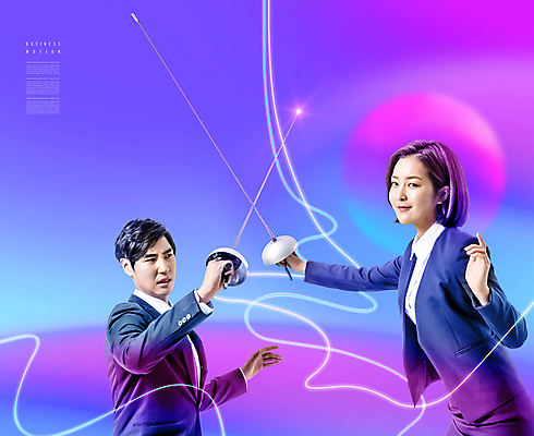 PSD 편집이미지 여자 남자 곡선 미소 들기 정장 상반신 20대 성인 두명 파란색 빛 보라색 경쟁 한국인 비즈니스맨 비즈니스우먼 원형 찡그림 라이벌 펜싱 칼싸움 펜싱검 성인만 이미지편집 도형 옷 선 스포츠 컬러 컨셉 비즈니스 모션 표정 사람 동양인 청년 직장인 싸움 펜싱용품 파일형식