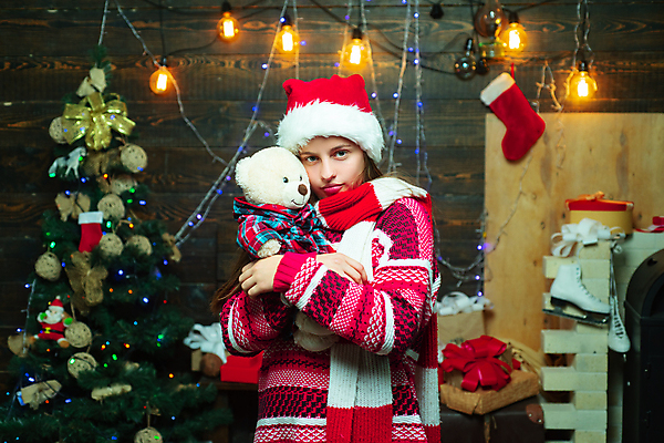 포토 JPG 해외이미지 나무 행복 감정 크리스마스 겨울 곰 새로움 새해 주택 기념 이야기 선물 사랑 한명 웃음 이벤트 10대 친구 장난감 뷰티 희망 우정 기쁨 꿈 수확 축하 연도 소원 해피뉴이어 해외포토 식물 동물 1 계절 기념일 컨셉 농업 포유류 관계 청소년 표정 사람 건물 새해인사 파일형식 이미지허브