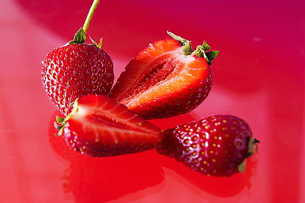 포토 JPG 해외이미지 디자인 열매 음식 조각 백그라운드 과일 재료 포장 딸기 디저트 건강 사람없음 빨간색 초록색 활발 흰색 신선 그룹 달콤 자르기 오브젝트 유기농 날것 덩어리 고립 구역 숙성 엘리먼트 핵심 개조 해외포토 식물 웰빙 컬러 컨셉 모션 맛 파일형식 이미지허브