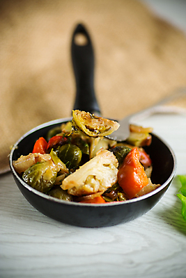 포토 JPG 해외이미지 접시 음식 백그라운드 크리스마스 다이어트 채소 과일 재료 부분 자연 탁자 건강 요리 사람없음 목재 초록색 새싹 주방 식사 저녁식사 튀김 신선 사발 맛 굽기 먹기 유기농 질감 양배추 레시피 내추럴 채식주의자 핸드메이드 비건 해외포토 나무 식물 식기 웰빙 기념일 컬러 가구 컨셉 모션 사기그릇 구이 생태계 채식 파일형식 이미지허브