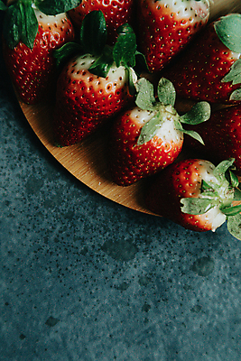 포토 JPG 해외이미지 계절 조각 무늬 다이어트 일러스트 부분 벽지 딸기 추상 프레임 실내 건강 사랑 여러명 가로 여름 컬러풀 유행 우주 활발 흰색 그룹 도박 가득함 카지노 레이아웃 열정 포커 칼로리 충동구매 식욕 영양분 많음 해외포토 감정 컬러 다수 컨셉 과일 사람 내부 쇼핑 게임 트럼프 과소비 파일형식 이미지허브