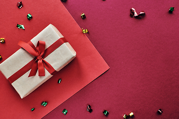 포토 JPG 해외이미지 디자인 기념일 리본 종이 백그라운드 크리스마스장식 크리스마스 포장 휴가 새해 기념 발렌타인데이 선물 이벤트 사람없음 장식 선물상자 빛 상자 파티 우주 축제 놀람 덮개 축하 신용카드 생일 연도 꽃가루 카피스페이스 해외포토 감정 컨셉 데이이벤트 표정 금융 공백 뚜껑 가루 파일형식 이미지허브