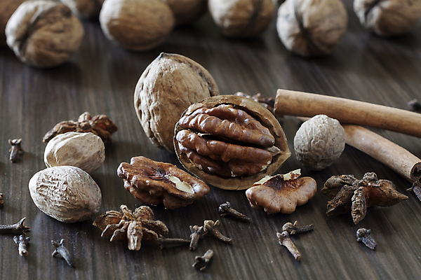 포토 JPG 해외이미지 음식 백그라운드 재료 자연 탁자 건강 사람없음 목재 갈색 견과류 껍질 오픈 그룹 맛 카네이션 유기농 날것 호두 내추럴 바닐라 채식주의자 해외포토 나무 웰빙 꽃 컬러 가구 컨셉 생태계 채식 파일형식 이미지허브