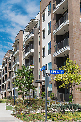 포토 JPG 해외이미지 외관 패턴 창문 가족 부동산 새로움 거리 아파트 주택 사람없음 건물 도시풍경 탑 미국 블록 발코니 도시 재산 고급 도심 큼 커뮤니티 타운 연립주택 이웃 대여 교외 안뜰 콘크리트 텍사스 해외포토 건축물 컨셉 북아메리카 무늬 관계 풍경 금융 크기 파일형식 이미지허브