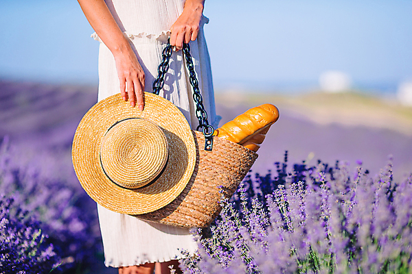 포토 JPG 해외이미지 주간 여자 빵 한명 들기 성인 야외 옆모습 바구니 보라색 하반신 프랑스 밀짚모자 라벤더 프로방스 성인여자한명만 해외포토 자연요소 모자_잡화 1 꽃 유럽 음식 뷰포인트 컬러 모션 사람 허브 여자한명만 성인여자만 파일형식 이미지허브
