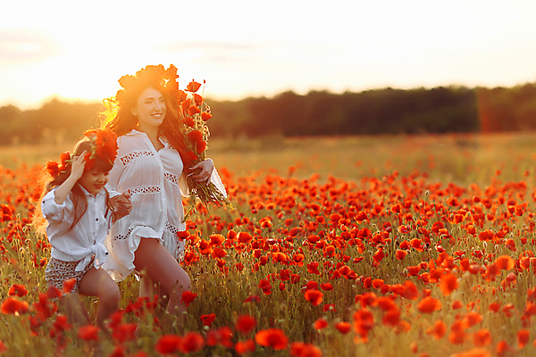 포토 JPG 해외이미지 백인 라이프스타일 여자 딸 행복 어린이 꽃다발 밭 가족 자연 놀이 엄마 함께함 건강 사랑 사람 야외 두명 뷰티 맑음 화환 일몰 기쁨 시골 개화 양귀비 돌봄 무료 해외포토 서양인 꽃 감정 컨셉 농업 관계 모션 날씨 생활 노을 생태계 파일형식 이미지허브