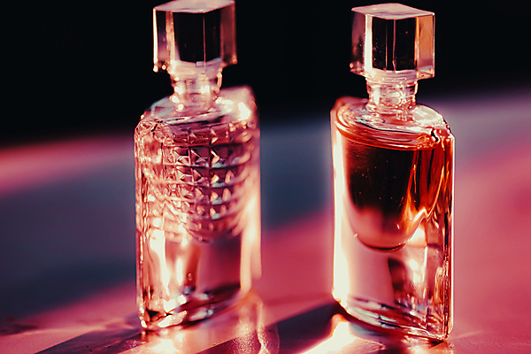 포토 JPG 해외이미지 실내 사람없음 뷰티 화장품 향수 향수병 브랜딩 세련 해외포토 내부 병_담는 파일형식 이미지허브