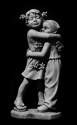 포토 JPG 해외이미지 감정 어린이 조각 가족 포옹 함께함 사랑 미술 안전 소년 사람없음 10대 친구 조각상 외침 우정 터치 도움 보호 무서움 눈물 고민 형제 언니 위로 고립 남동생 돌봄 지원 안락 해외포토 남자 컨셉 관계 안기 모션 청소년 문화예술 사람 조형물 소리 자매 동생 파일형식 이미지허브