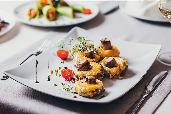 포토 JPG 해외이미지 접시 음식 채소 부분 탁자 치즈 건강 요리 사람없음 목재 초록색 갈색 요식업 식사 저녁식사 버섯 흰색 맛 그릴 굽기 허브 가득함 향신료 준비 유기농 서빙 소금 후추 점심식사 폭식 식용 채식주의자 핸드메이드 맛있는 해외포토 나무 식물 식기 웰빙 산업 컬러 가구 컨셉 재료 주방용품 유제품 구이 채식 향미료 파일형식 이미지허브