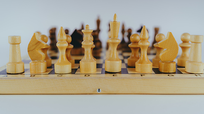 포토 JPG 해외이미지 교육 조각 놀이 성공 설계 경기 사람없음 숫자 경쟁 도전 게임 흰색 우승 그룹 체스말 체스 선택 계획 왕 충돌 싸움 전쟁 패배 위치 체스판 전략 골 적 정복 정치 지능 힘찬 해외포토 문자 스포츠 컬러 컨셉 모션 최고 말_게임 파일형식 이미지허브