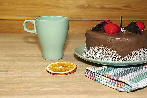 포토 JPG 해외이미지 접시 음식 조각 백그라운드 포크 잎 부분 탁자 디저트 기념 요리 사람없음 장식 컵 초록색 빛 컬러풀 갈색 파티 케이크 식당 초콜릿 얼음 검은색 빵집 흰색 대접 닫기 달콤 맛 설탕 굽기 먹기 민트 크림 코코아 무스 페스츄리 맛있는 해외포토 자연요소 식물 식기 음료 빵 컬러 가구 컨셉 모션 이벤트 상점 구이 허브 파일형식 이미지허브