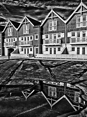 포토 JPG 해외이미지 라이프스타일 실루엣 바다 여행 건축양식 하늘 부동산 휴가 휴식 아파트 주택 덴마크 그림자 사람없음 목재 여름 파란색 햇빛 태양 반사 여행객 전원 재산 고급 빌라 휴양지 투자 조작 해외포토 자연요소 나무 계절 건축 컬러 컨셉 비즈니스 재료 촬영기법 북유럽 사람 건물 생활 금융 장소 전기에너지 파일형식 이미지허브