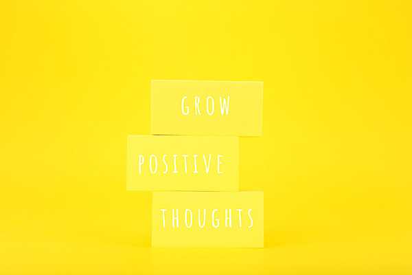 포토 JPG 해외이미지 템플릿 디자인 포스터 문장 컨셉 생각 캘리그라피 성공 미래 아이디어 건강 미술 사람없음 노란색 유행 희망 메시지 변화 목표 긍정 진행 노란배경 슬로건 염원 우울증 지원 레터링 정신건강 해외포토 문자 감정 컬러 백그라운드 문화예술 질병 파일형식 이미지허브