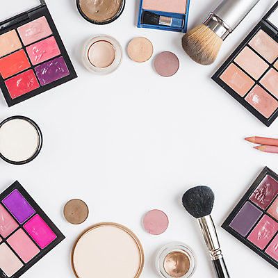 포토 JPG 해외이미지 백그라운드 프레임 사람없음 흰배경 아이섀도 립팔레트 메이크업브러쉬 카피스페이스 해외포토 화장품 공백 흰색 붓 파일형식 이미지허브