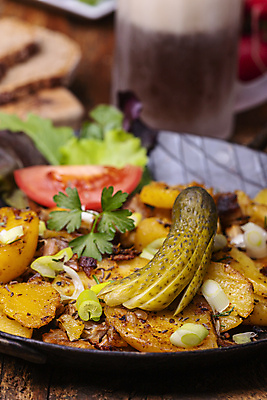 포토 JPG 해외이미지 접시 유럽 음식 백그라운드 채소 탁자 양파 감자 독일 파슬리 육류 돼지고기 요리 사람없음 목재 노란색 계란 식사 다정 소고기 튀김 시골 오스트리아 아침식사 널 굽기 철 햄 베이컨 점심식사 오이피클 총각무 바이에른 스타일 바이에른사람 맛있는 해외포토 나무 식기 나라 컬러 가구 컨셉 식재료 재료 알 무 구이 피클 파일형식 이미지허브