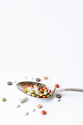 포토 JPG 해외이미지 웰빙 백그라운드 다이어트 건강 어류 사람없음 치료 빨간색 컬러풀 알약 약 노란색 우주 건강관리 숟가락 고통 흰색 질병 약국 간 처방 중독 흙더미 조제 보충 고립 돌봄 진통제 항생제 많음 해외포토 감정 컬러 컨셉 의학 모션 수저 관리 수중동물 흙 장기_의학 만들기 파일형식 더미 이미지허브