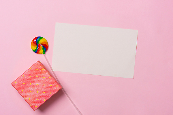 포토 JPG 해외이미지 실내 막대사탕 사람없음 상자 하이앵글 목업 분홍색배경 해외포토 뷰포인트 분홍색 백그라운드 사탕 내부 파일형식 이미지허브