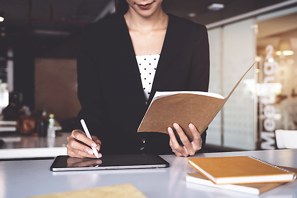 포토 JPG 해외이미지 직업 여자 남자 커피 상의 비즈니스 통신 노동자 관리 창조 사람 사람없음 친구 노트북 컴퓨터 사무실 식당 방 계산기 네트워크 발표 그룹 작음 대표 토론 분석 동료 경영자 바쁨 커뮤니티 회계 점심식사 계좌 세금 자금 유대감 브레인스토밍 해외포토 옷 음료 컨셉 돈 관계 문구용품 금융 경제 전자제품 상점 식사 장비 크기 리더 파일형식 이미지허브