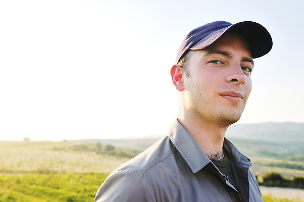 포토 JPG 해외이미지 백인 모델 1 라이프스타일 손 드레스 여자 꽃 행복 얼굴 꽃다발 결혼 자연 결혼식 천사 사랑 한명 미소 사람 성인 야외 여름 뷰티 유행 일몰 산책 꿈 흰색 아내 베일 무료 혼자 해외포토 서양인 식물 옷 계절 감정 컬러 휴식 표정 이벤트 생활 신체부위 노을 생태계 파일형식 이미지허브