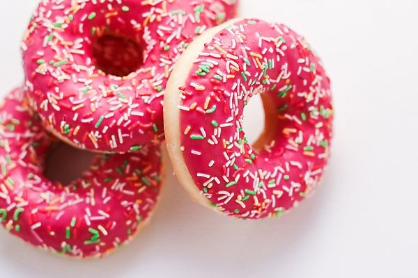 포토 JPG 해외이미지 사람없음 빨간색 도넛 대리석 스프링클 해외포토 컬러 재료 디저트 장식 파일형식 이미지허브