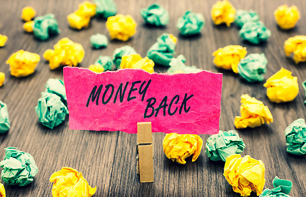 포토 JPG 해외이미지 영어 종이 실내 사람없음 나무집게 종이뭉치 페이백 나무배경 해외포토 문자 백그라운드 집게 내부 목재 금융 뭉치 파일형식 이미지허브